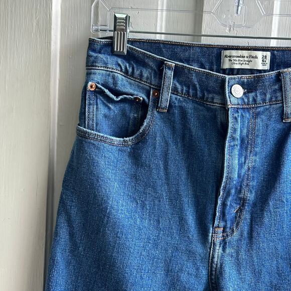 Abercrombie & Fitch The 90s Slim Straight Ultra High Rise Jeans - Picture 4 of 8